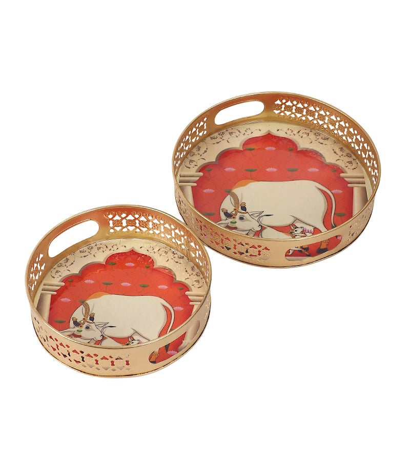 Two Moustaches Kamdhenu Cow & Calf in Darbar Design Serving Trays Set (8 Inches & 10 Inches), Serving Plates for Home, Platters for Tea/Coffee/Snacks, Decorative Pichwai Tray, Multicolored, Pack of 2 - Image 4