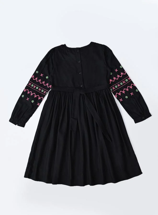BELLA MODA Embroidered Black Dress