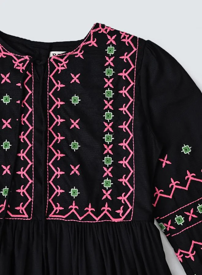 BELLA MODA Embroidered Black Dress