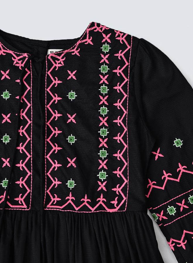 بيلا مودا فستان أسود مطرز - Image 4