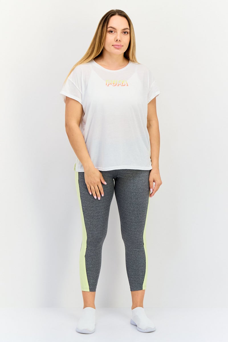 PUMA تي شيرت رياضي نسائي بأكمام قصيرة بشعار العلامة التجارية، أبيض - Image 2