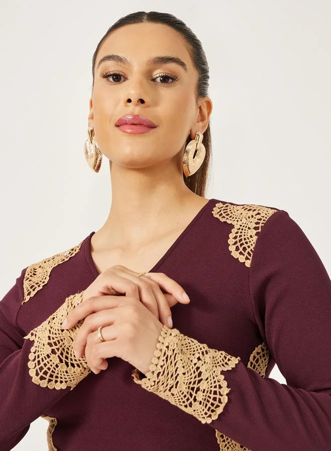 Styli Styli Lace Detail V-Neck Bodycon Midi Dress