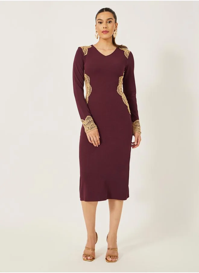 Styli Lace Detail V-Neck Bodycon Midi Dress