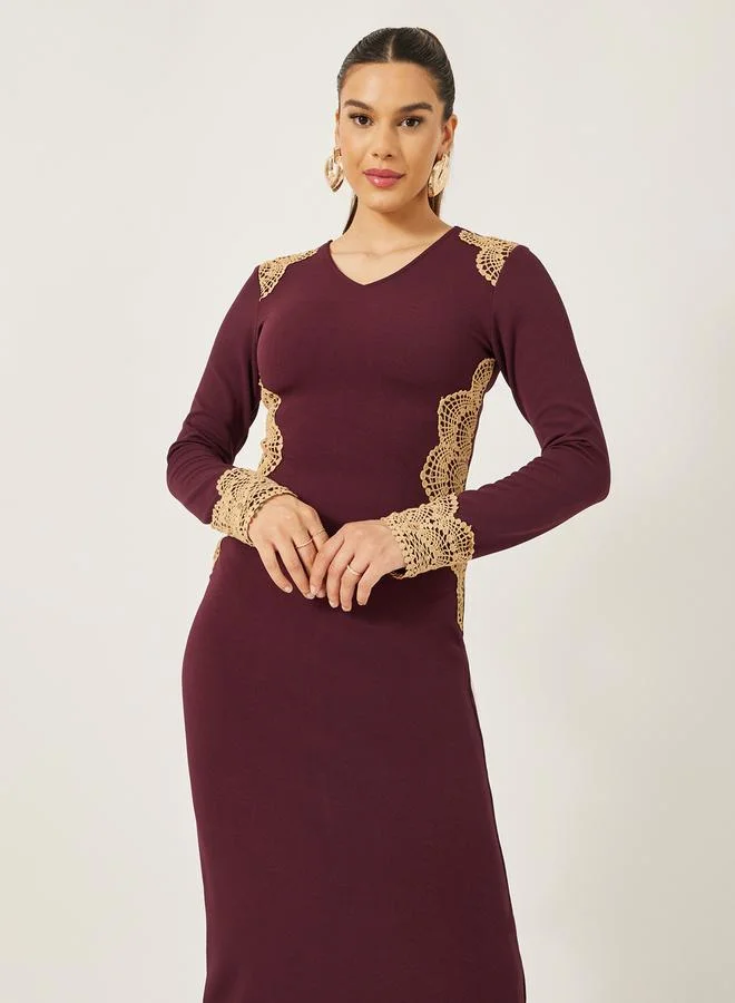 Styli Styli Lace Detail V-Neck Bodycon Midi Dress