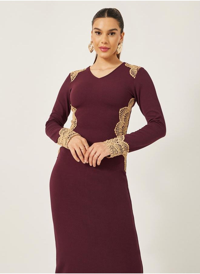 Styli Lace Detail V-Neck Bodycon Midi Dress  - Image 4