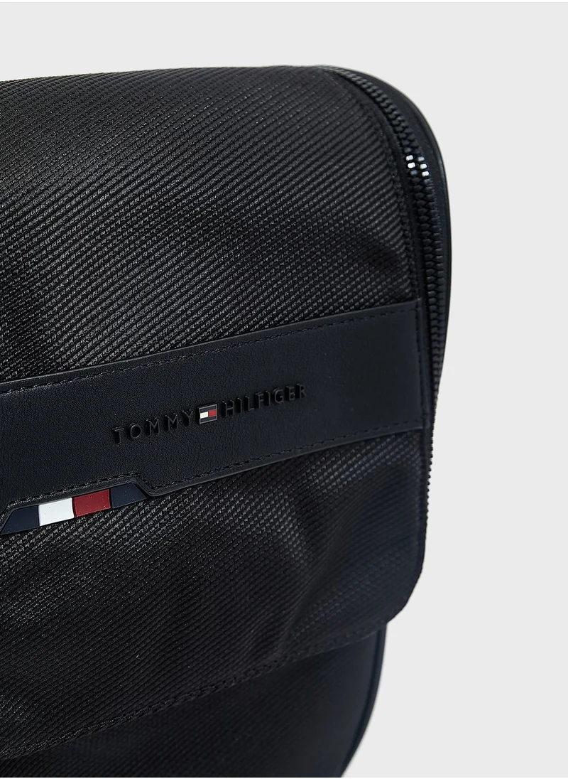 TOMMY JEANS Logo Toiletry Bag