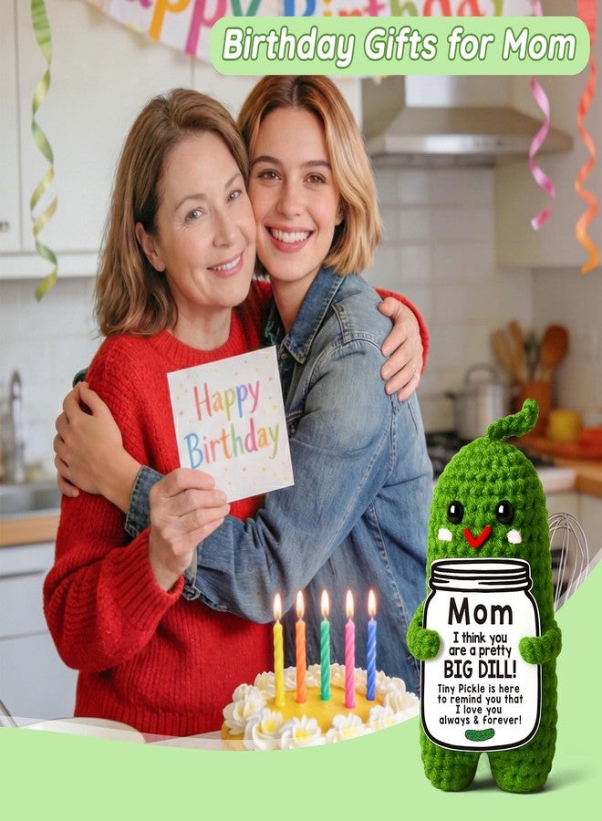 MAMAGIFTREE هدايا عيد الميلاد من ماما جيفتري للأم من الابنة أو الابن، دمية مخلل كروشيه "الشبت الكبير" هدية للأم في عيد ميلادها أو لحماتها أو زوجة أبيها، هدية صغيرة لطيفة للأم مكتوب عليها "أحبك"، ديكور غرفة صغير وجميل - Image 4
