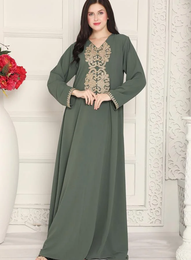 مكسيم كريشن جلابية بياقة دائرية وتطريز دوري