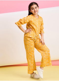 Stylo Bug Floral Print 3/4 Sleeves Top & Pants Set by Styli  - Image 3