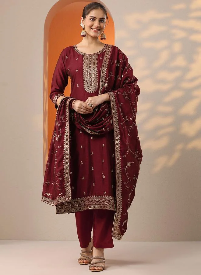 لباس Maroon Embroidered Silk Blend Straight Kurta, Trousers and Dupatta Set