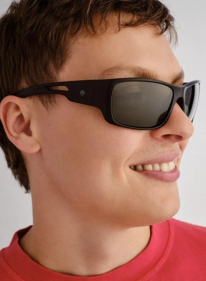 Solarized MAX WRAP Luxury Sunglasses for Men & Women – High Quality Designer Eyewear, UV Protection, Stylish Frames, Timeless Elegance, and Fashionable Eye Shades