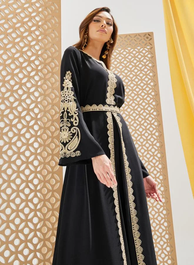 Styli Cut Out Embroidered Lace Trim Kaftan