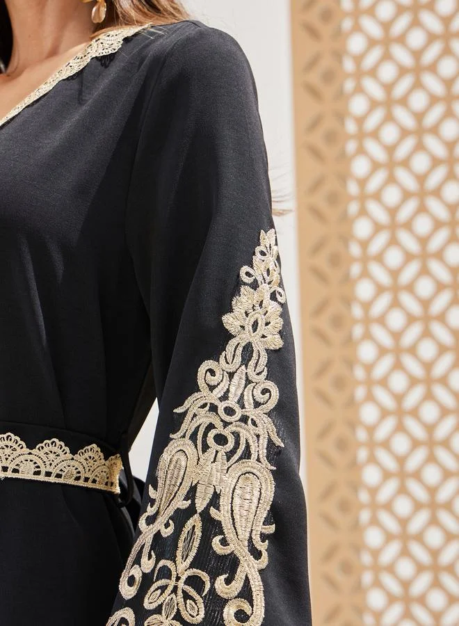 Styli Cut Out Embroidered Lace Trim Kaftan