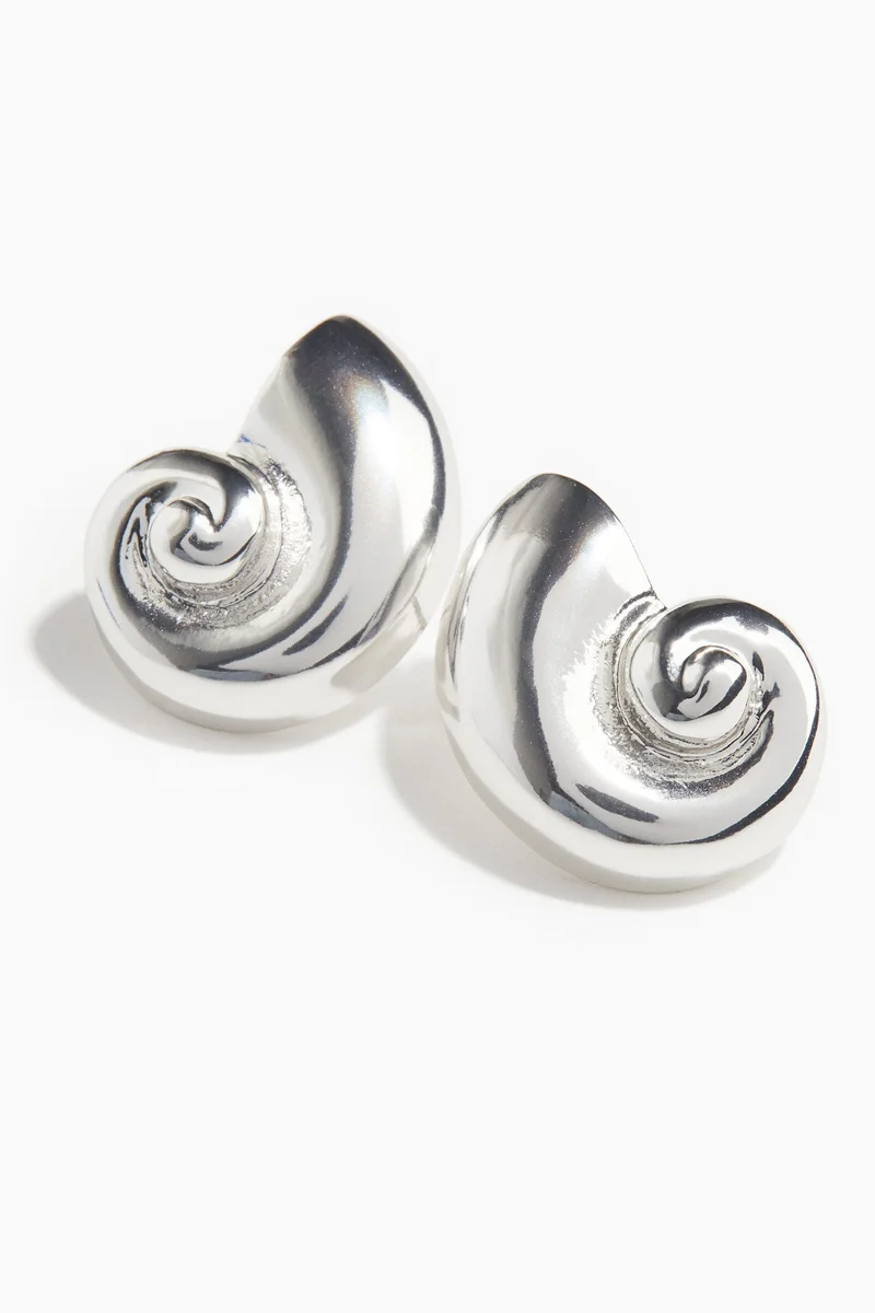 H&M Seashell-shaped earrings