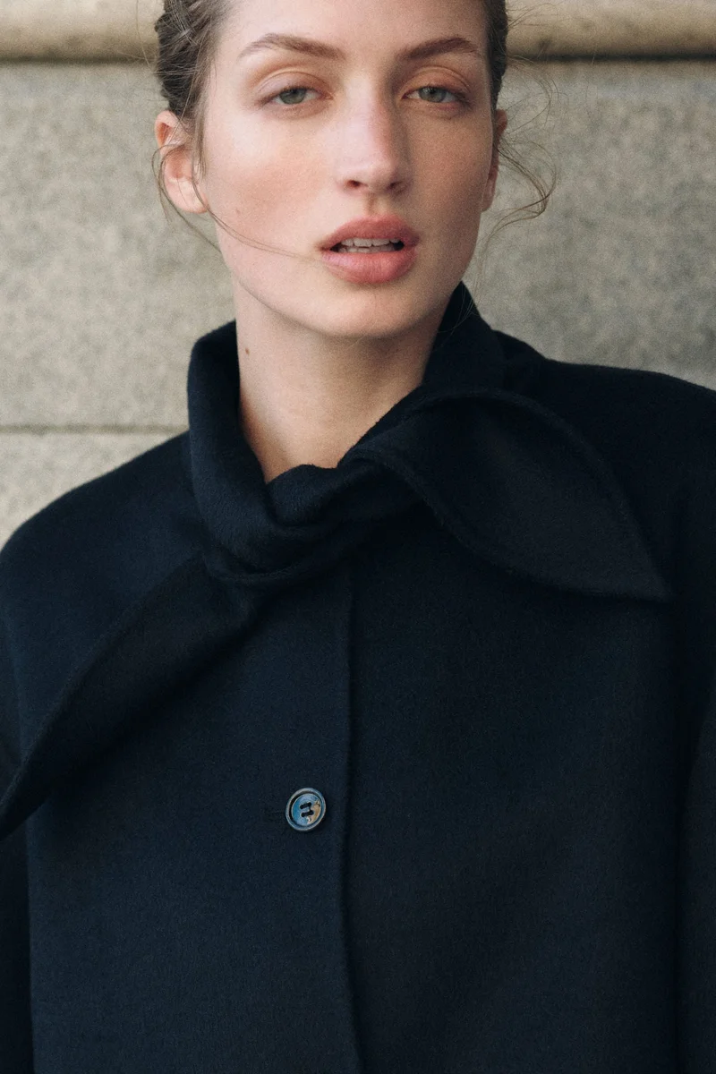 اتش اند ام جاكيت مصنوع يدوياً من مزيج الصوف