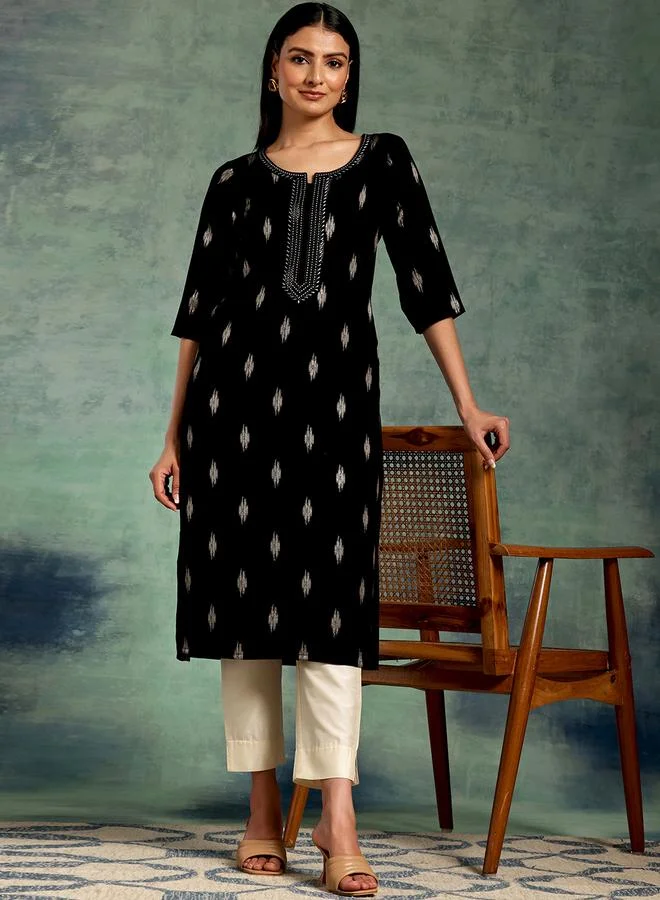 لباس Black Embroidered Viscose Straight Kurta