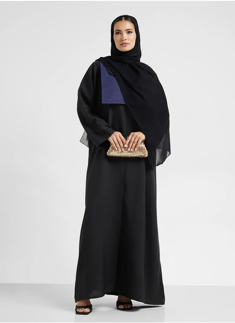 هيا كلوزيت V-Neck Button Detailed Flared Sleeve Abaya