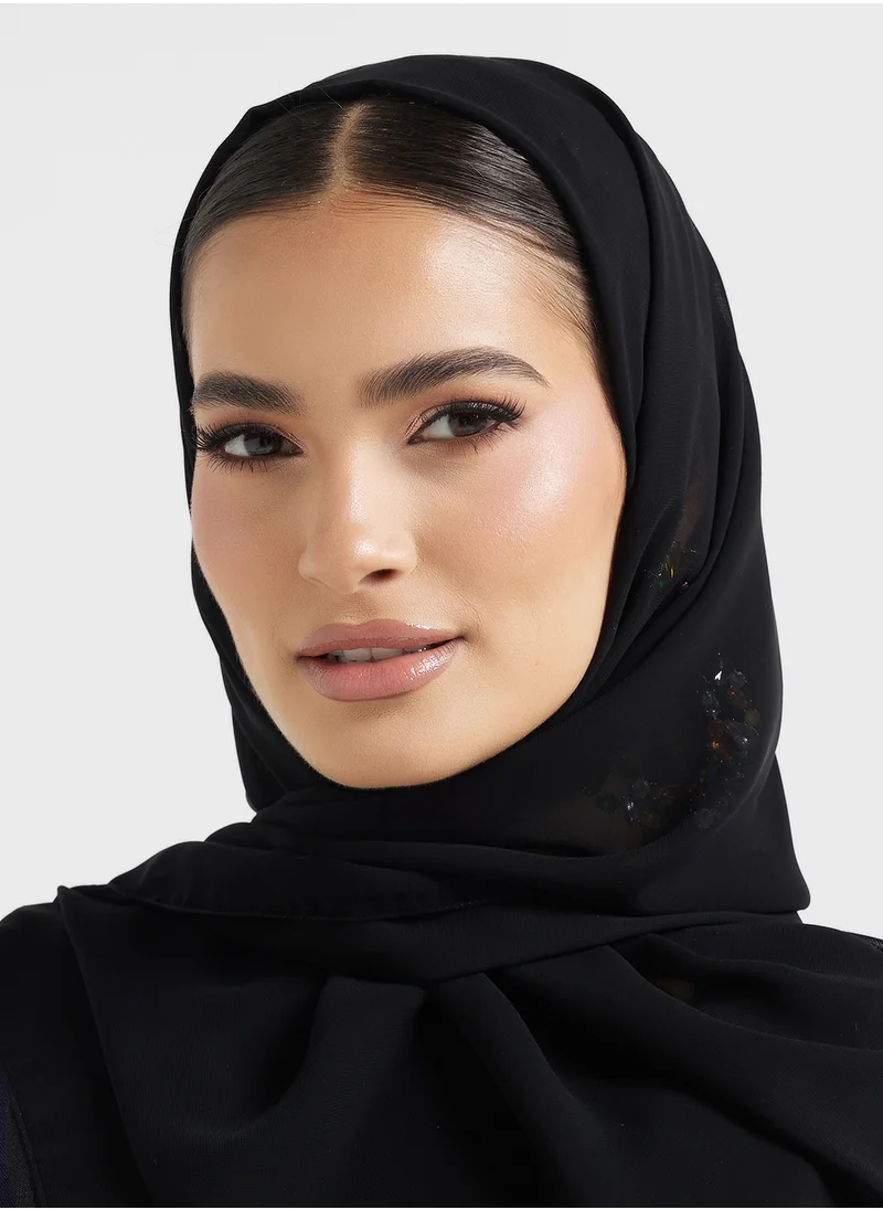 هيا كلوزيت V-Neck Button Detailed Flared Sleeve Abaya
