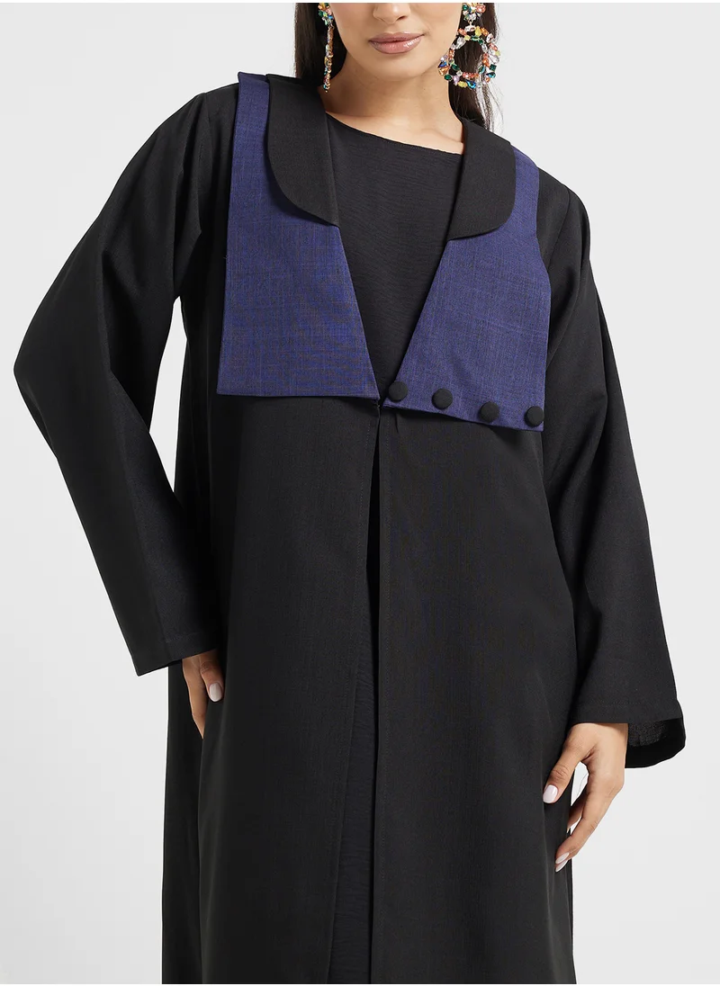 هيا كلوزيت V-Neck Button Detailed Flared Sleeve Abaya