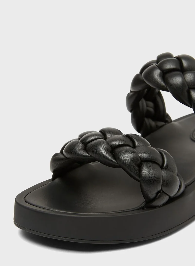 STEVE MADDEN Hillary Flat Sandals
