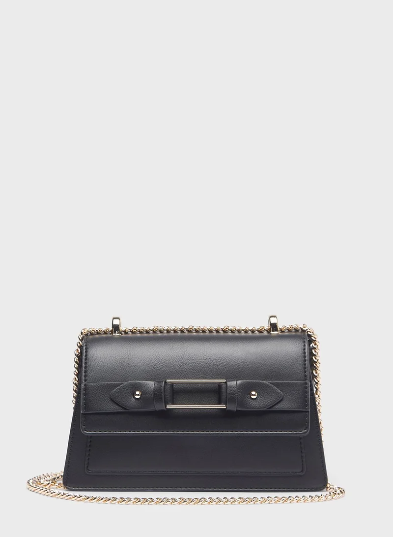 سيليست Chain Detail Flap Over Crossbody