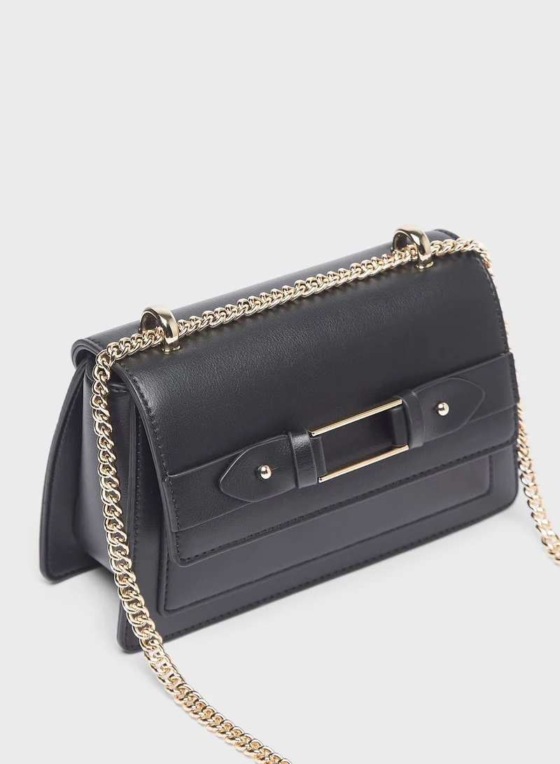 سيليست Chain Detail Flap Over Crossbody