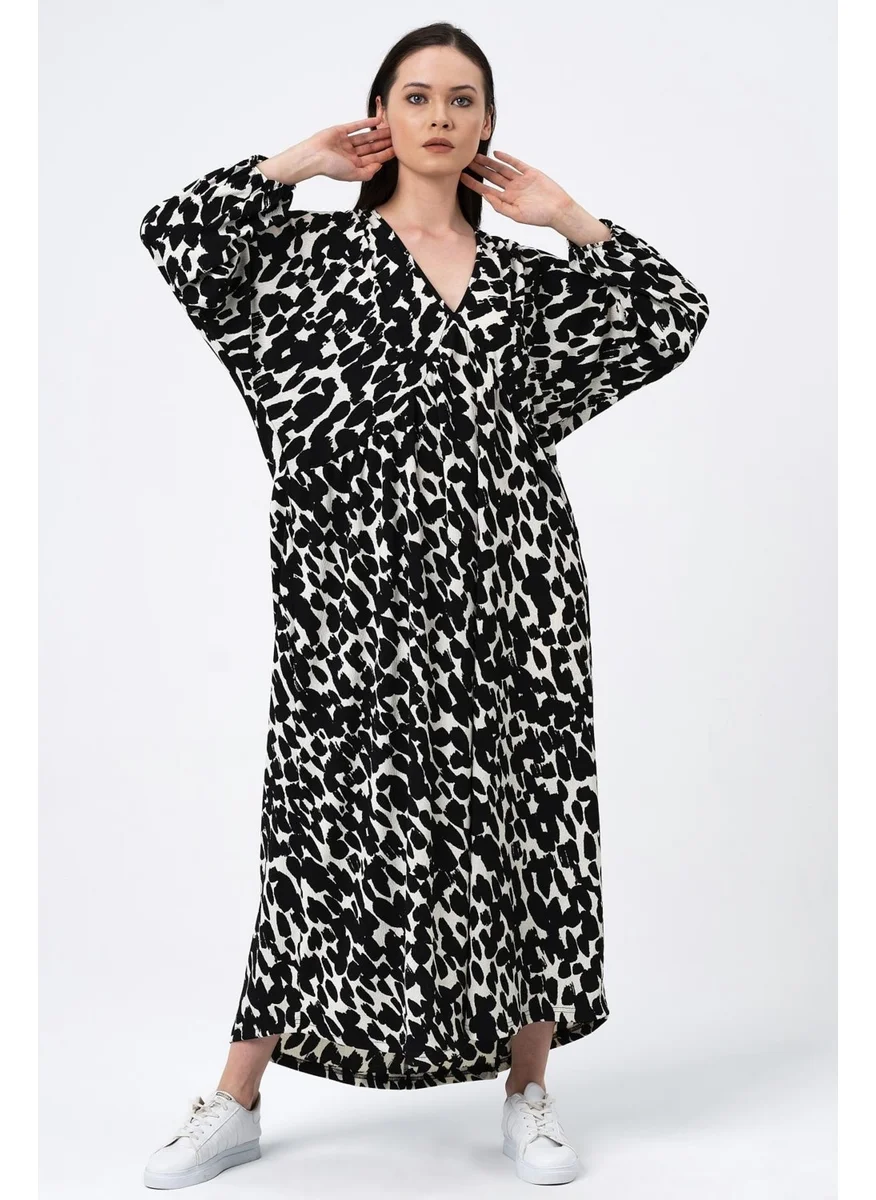 Alexander Gardi Patterned V Neck Oversize Dress (B22-401A)