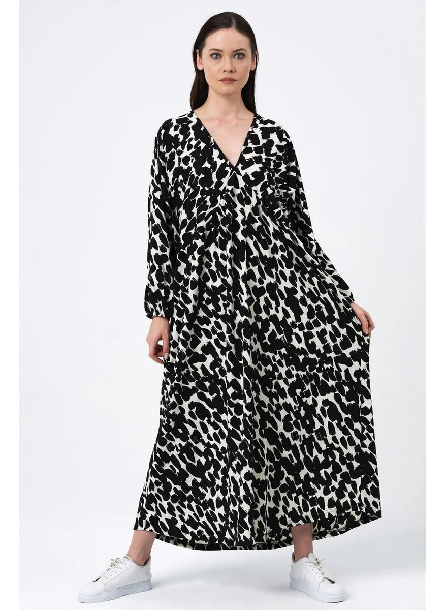 Alexander Gardi Patterned V Neck Oversize Dress (B22-401A)