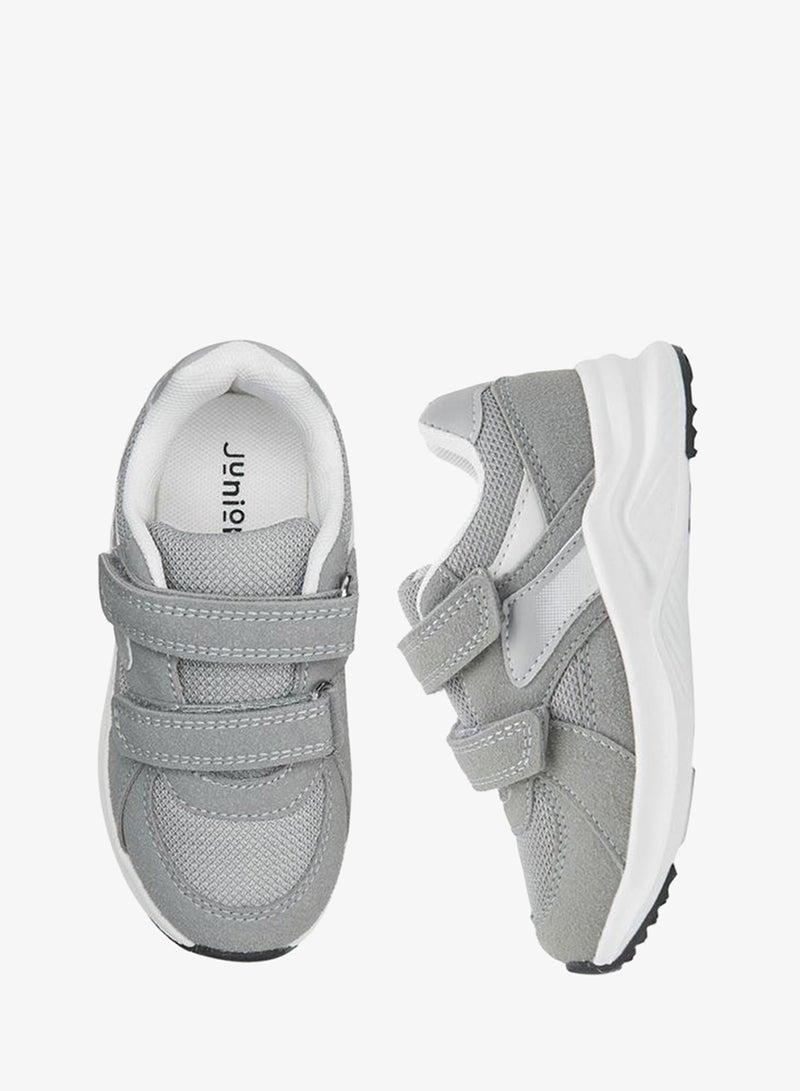 JUNIORS Boys' Hook and Loop Closure Sneakers - Image 2