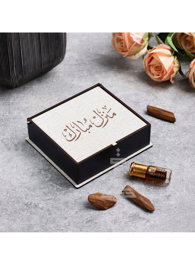 حكاية شمعة عود مروكي مع دهن العود الخليجي ، تأتي في 3 بوكسات أنيقة محفور عليها عبارة منزل مبارك - Image 2