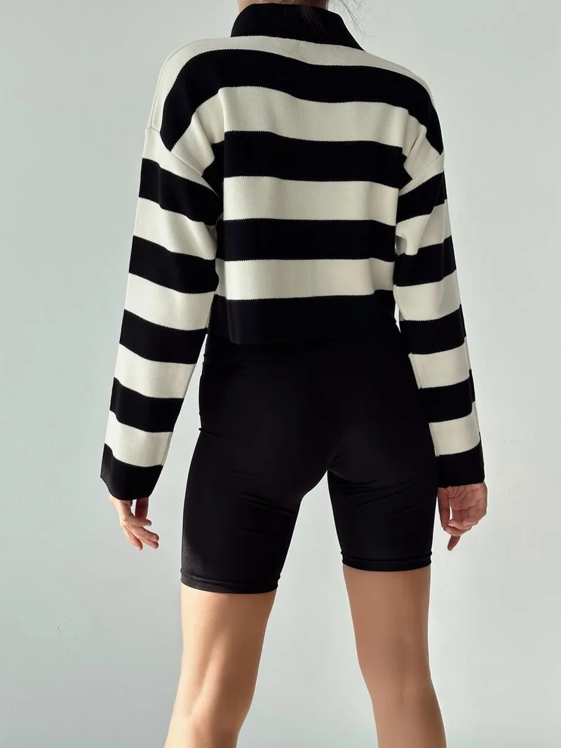Tena Women's Cream-Black Shirt Collar Stone Button Thick Striped Sweater