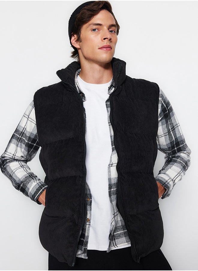 trendyol - Black Men's Regular Fit Winter Velvet Vest TMNAW23YE00013 - Image 1