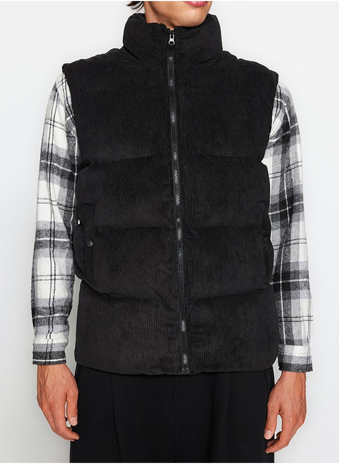 trendyol - Black Men's Regular Fit Winter Velvet Vest TMNAW23YE00013 - Image 1