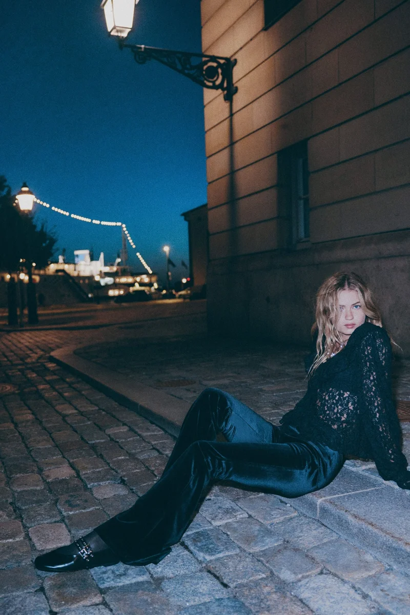 H&M Flared velour trousers