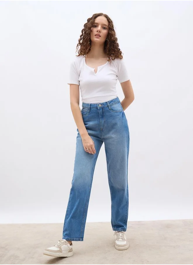 Styli Styli High Rise Straight Fit Faded Jeans
