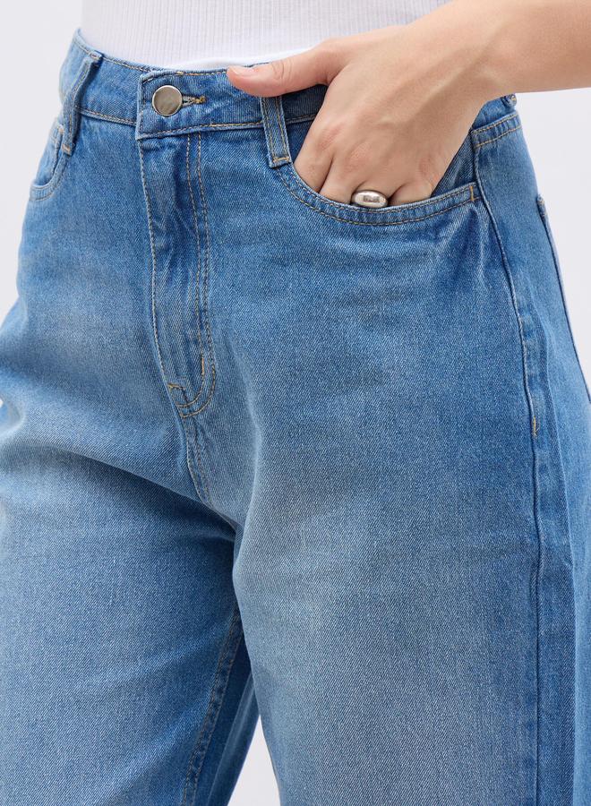 Styli Styli High Rise Straight Fit Faded Jeans  - Image 4