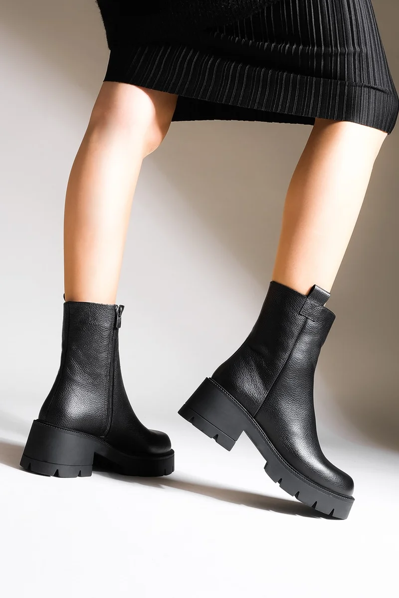 مارجين Women's Leather Casual Boots Thick Skid Sole Fesko