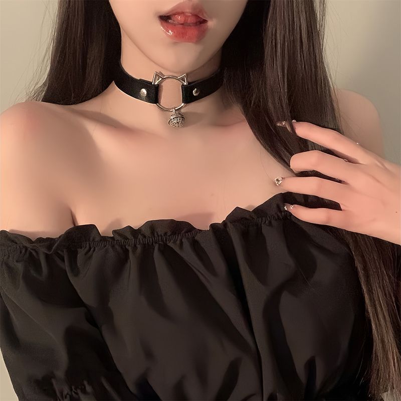Cat Bell Collar Womens Neck Strap Chain Choker Clavicle Chain Leather Neck Ring Necklace K9 Neck Circle Link Chain Accessory Black XQ 