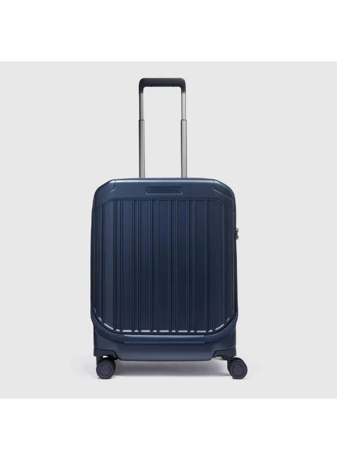 بيكوادرو حقيبة سفر Piquadro BV6700PQL للمقصورة مقاس 21 بوصة | حقيبة كابينة بهيكل صلب من البولي كربونيت (PC) مع قفل TSA، منفذ USB-C، و4 عجلات مزدوجة دوارة