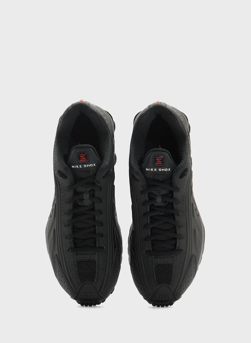 Nike Shox R4