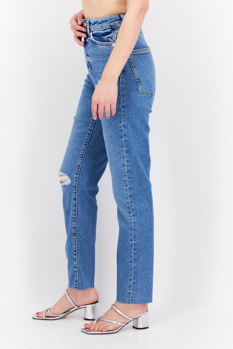 NEW LOOK Women Mom Fit Washed Stretchable Denim, Blue - Image 3