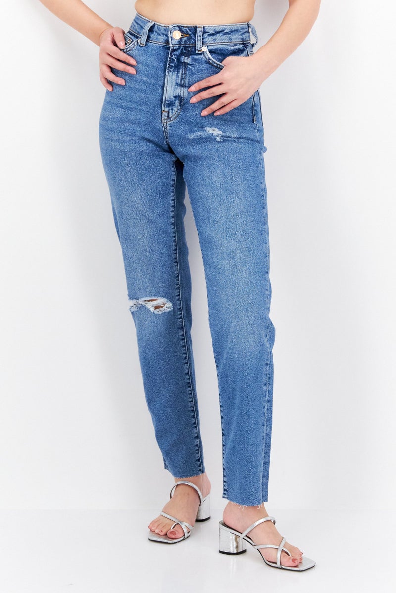 NEW LOOK Women Mom Fit Washed Stretchable Denim, Blue - Image 1