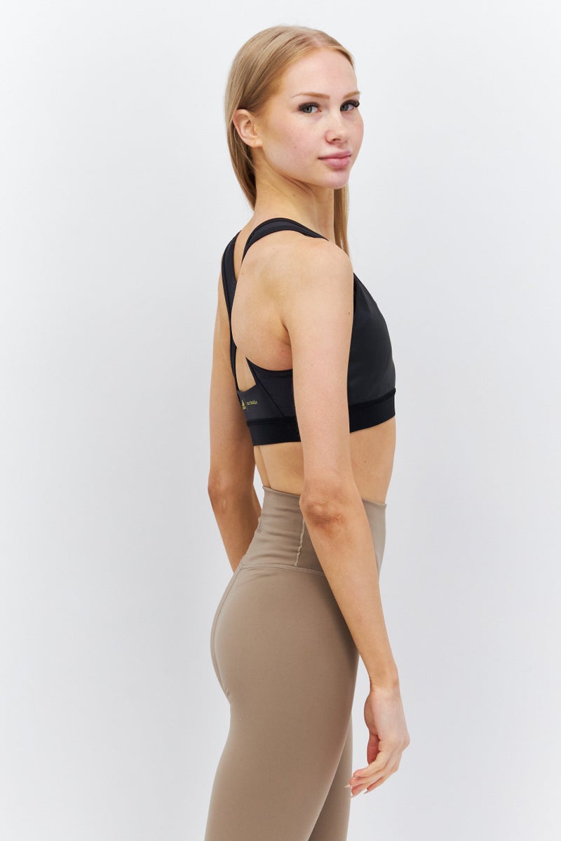 Adidas حمالة صدر رياضية مبطنة بشعار العلامة التجارية للنساء، سوداء - Image 3