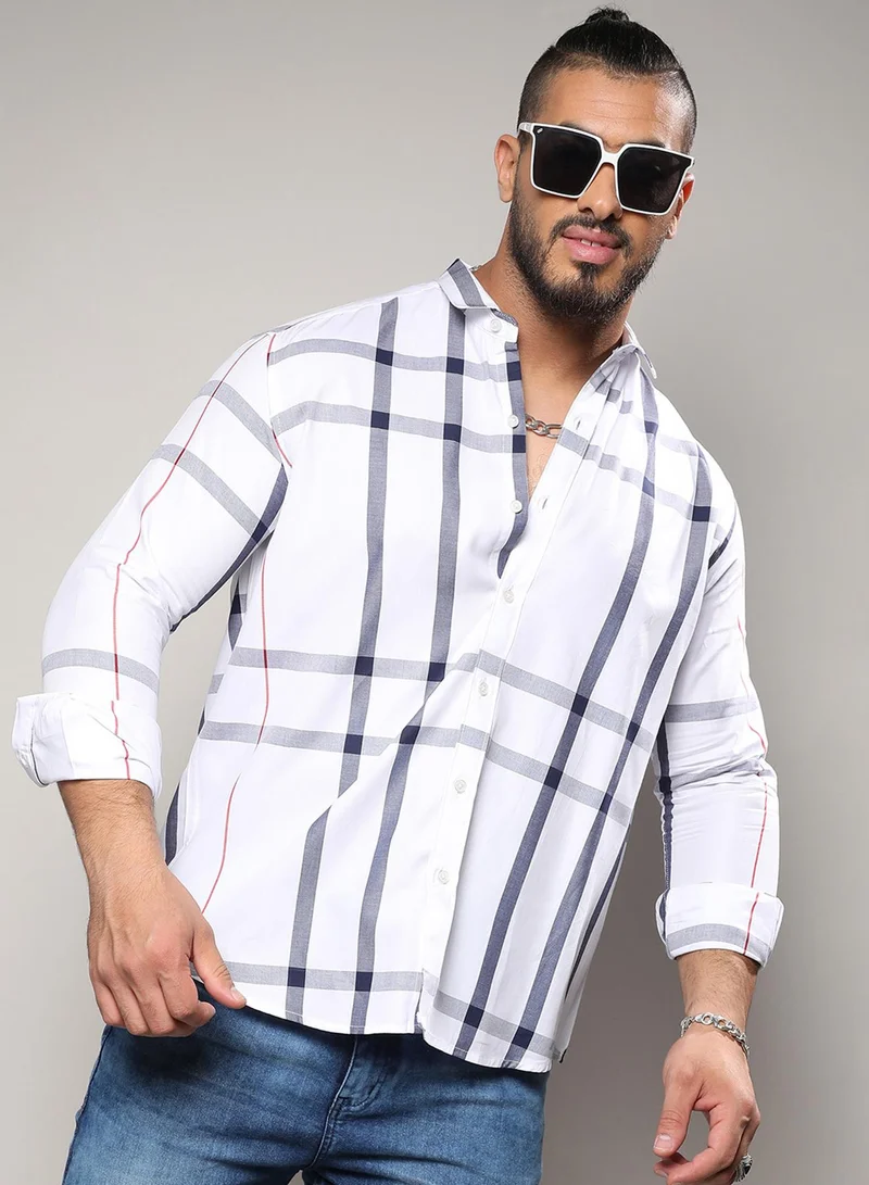 انستافاب بلس قميص رجالي أبيض كاروهات من إنستافاب بلس للملابس الكاجوال