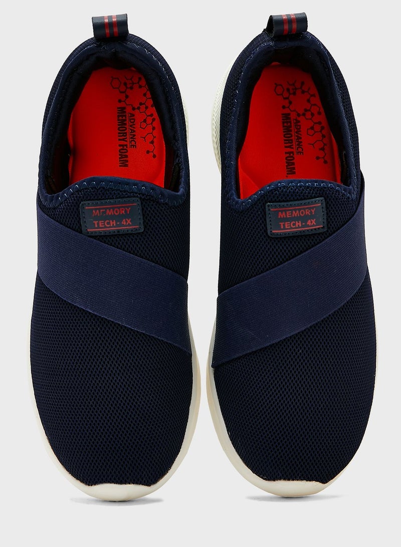 Brisk Iii Knitted Sneakers
