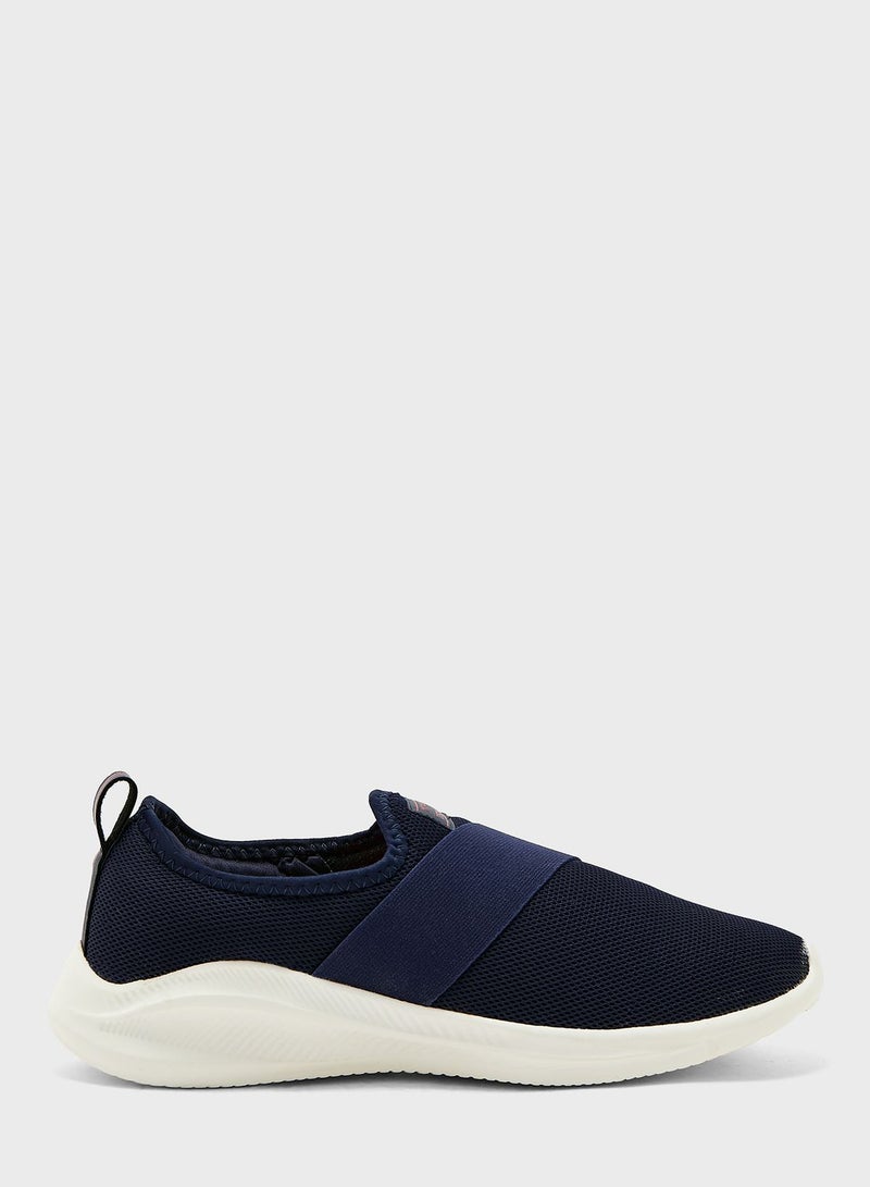 Brisk Iii Knitted Sneakers