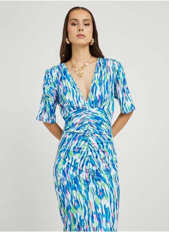 ستايلي Styli Printed Ruched Detail V-Neck Maxi Dress