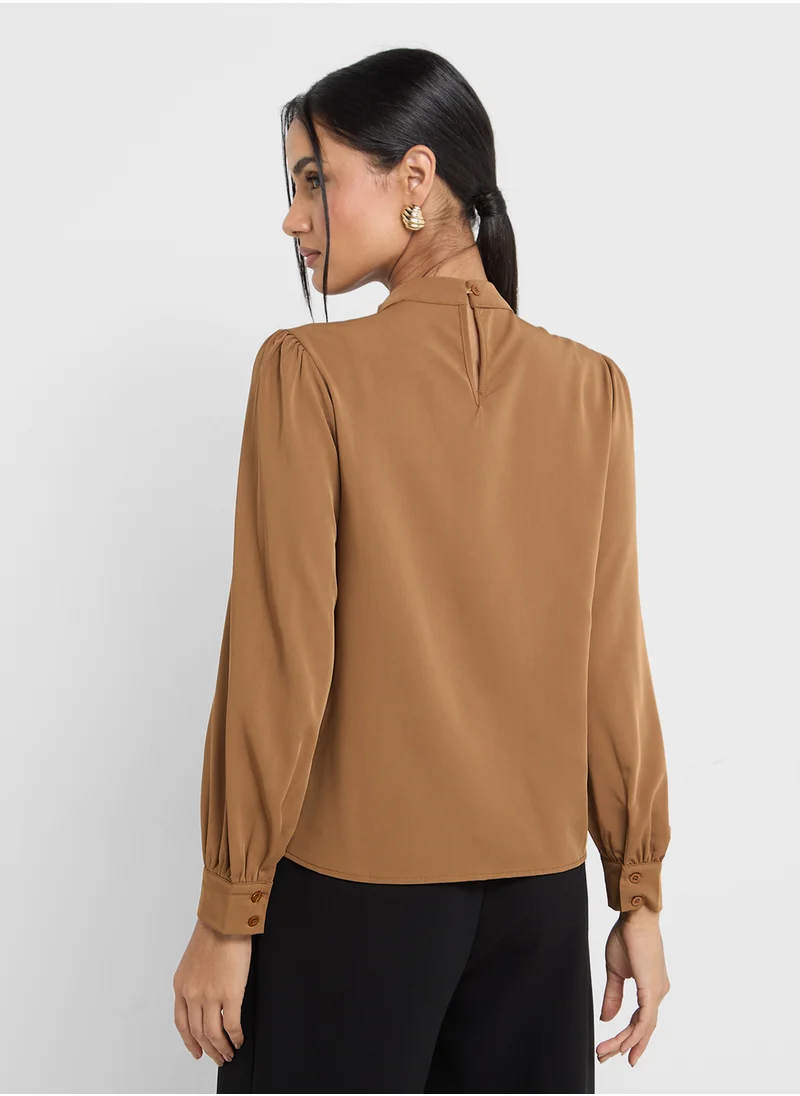 ايلا Ruffled Detail Blouse