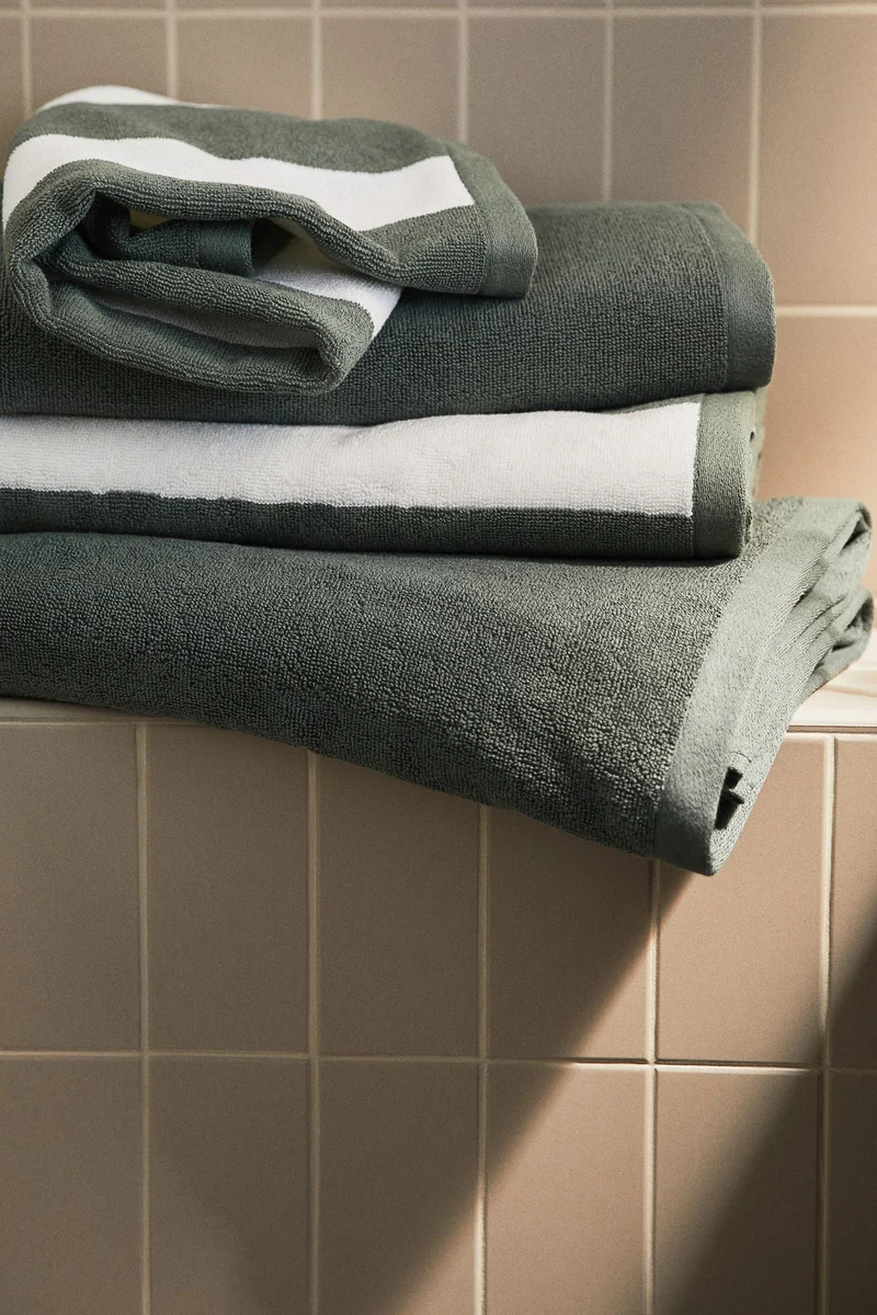 اتش اند ام Cotton terry bath sheet