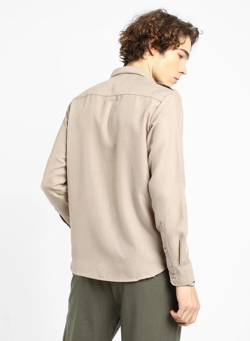 كامبوس سوترا Men's Ecru Beige Solid Relaxed Shirt